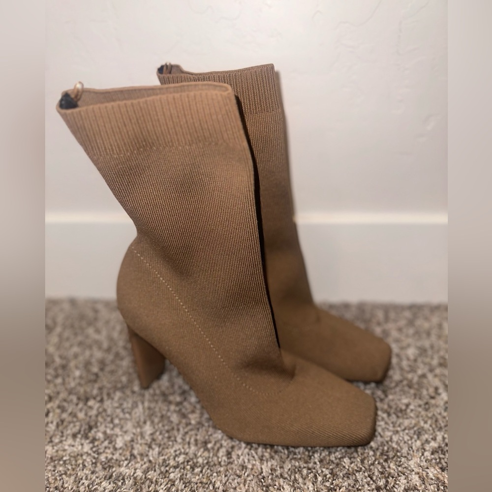Zara Fabric Ankle boot with geometric heel 3233/010